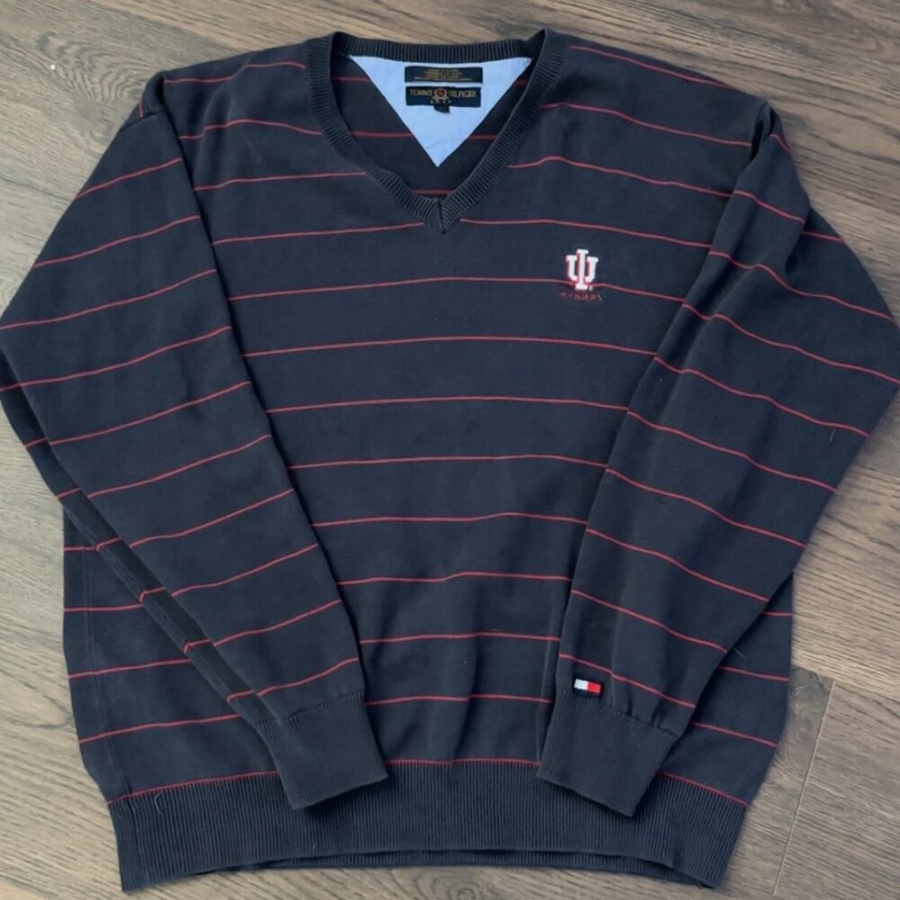 Tommy Hilfigre golf wear black & red striped Indiana University V-neck sweater L